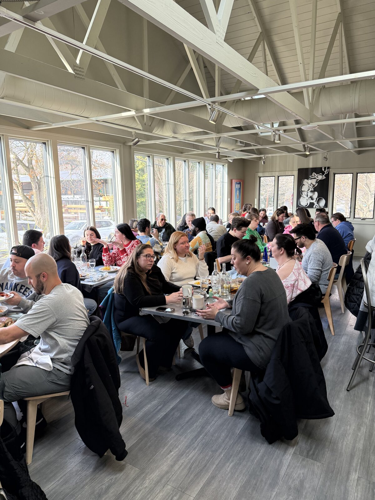 A busy dining room full of guests at Hash House Lambertville